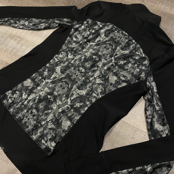 Eddie Bauer Women’s track jacket - Picture 5 of 6